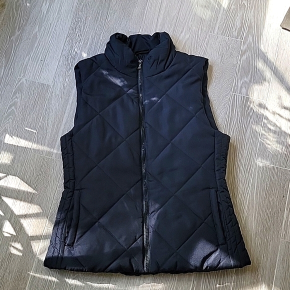 New York & Company Black Puffer Vest Size Medium - Picture 1 of 8